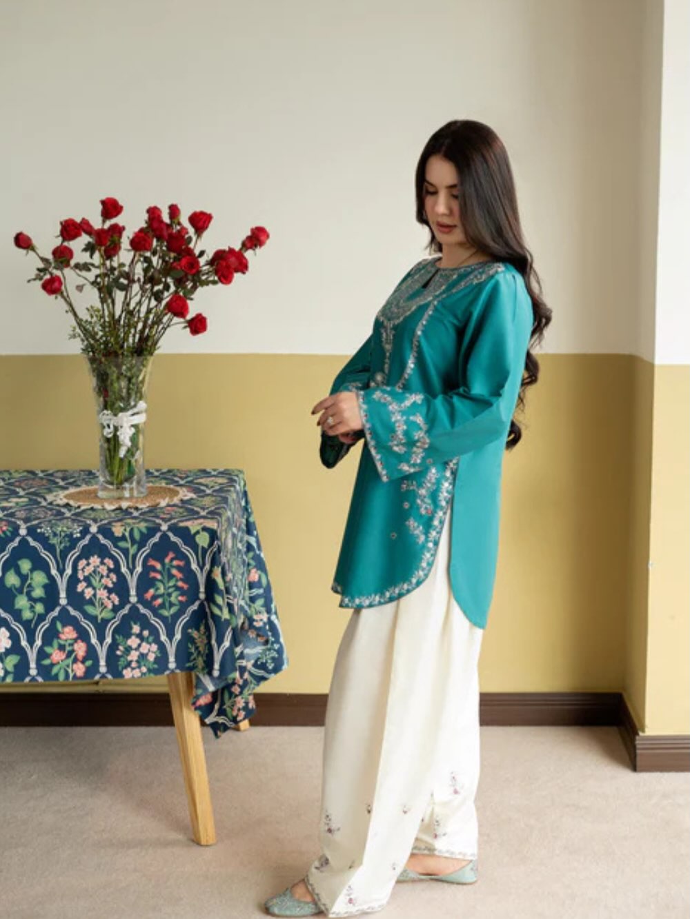 Airah - Embroidered 2PC