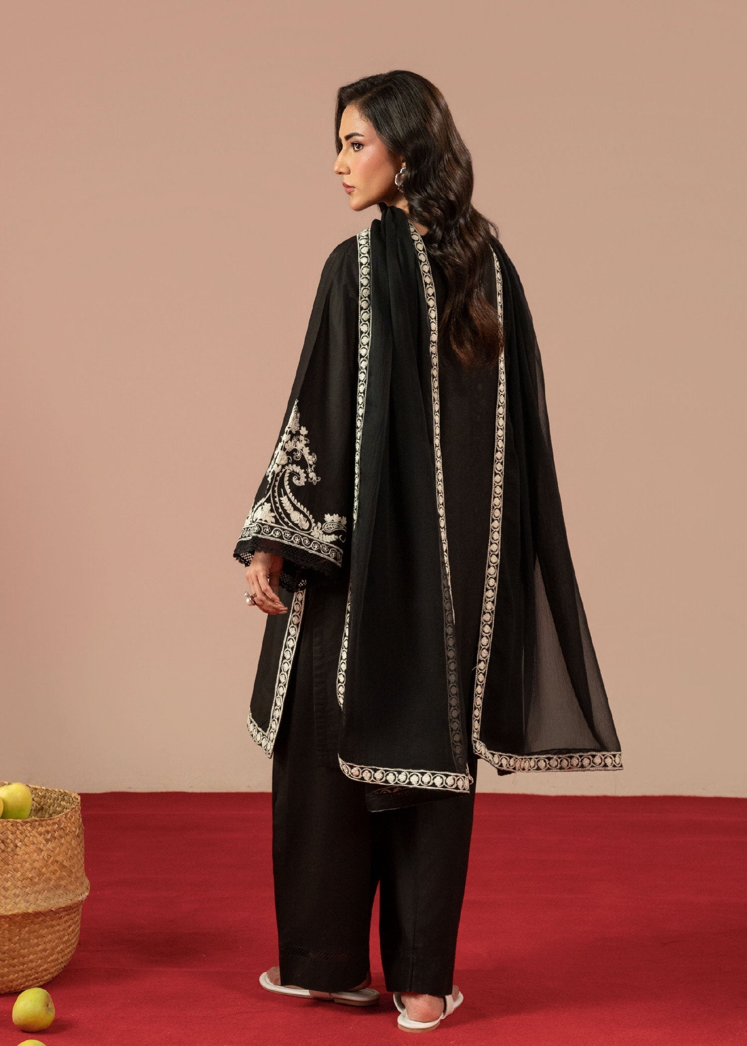 Midnight Grace – Embroidery 3PC Suit