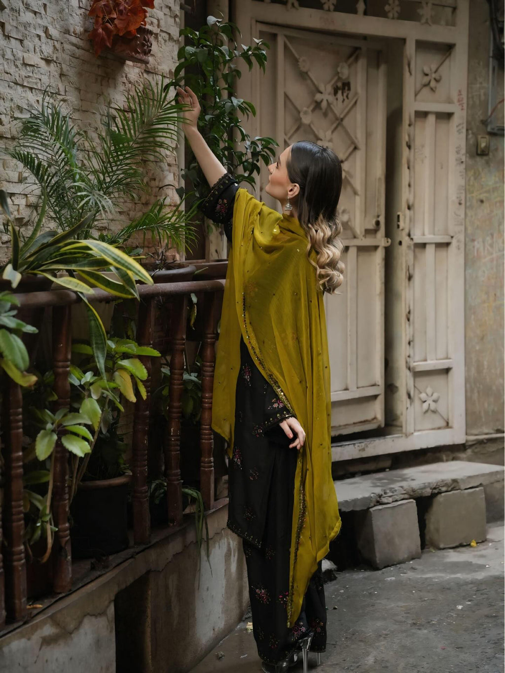 Kashish Embroidered 3PC Dress ( Cotton Lawn)